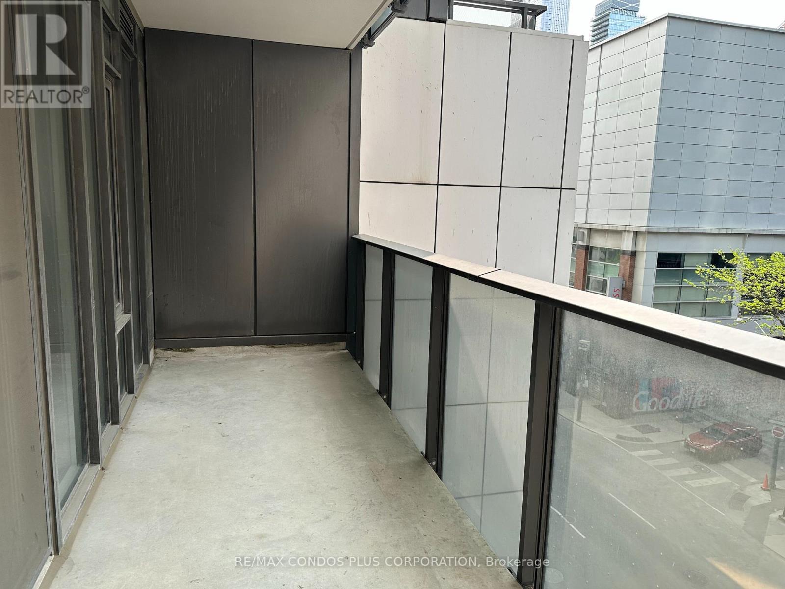 518 - 330 Richmond Street W, Toronto, Ontario M5V 1X2 - Photo 17 - C12915680