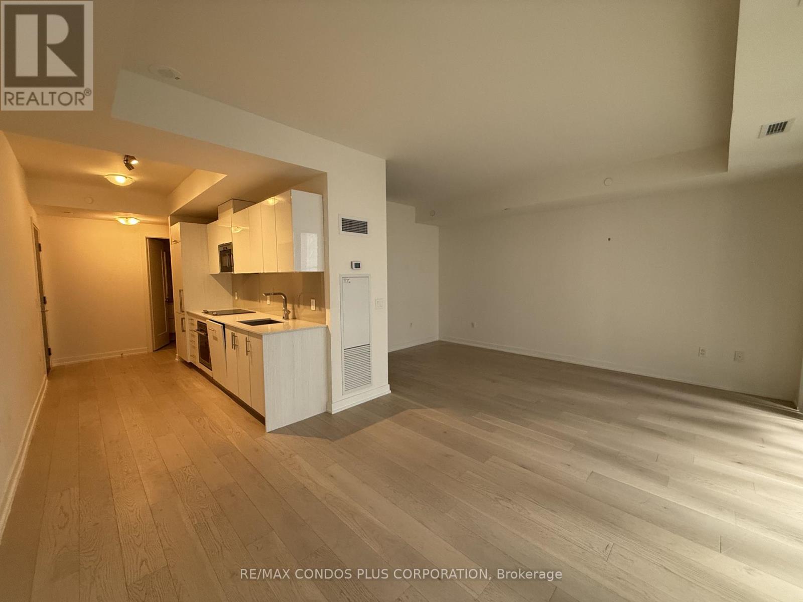 518 - 330 Richmond Street W, Toronto, Ontario M5V 1X2 - Photo 6 - C12915680