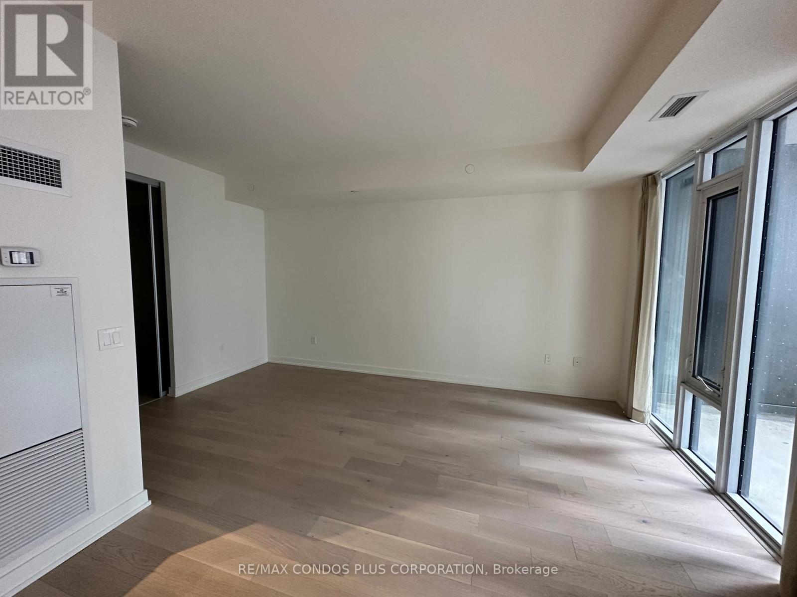 518 - 330 Richmond Street W, Toronto, Ontario M5V 1X2 - Photo 8 - C12915680