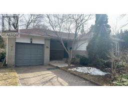 5 PARK GLEN DRIVE, Toronto, Ontario