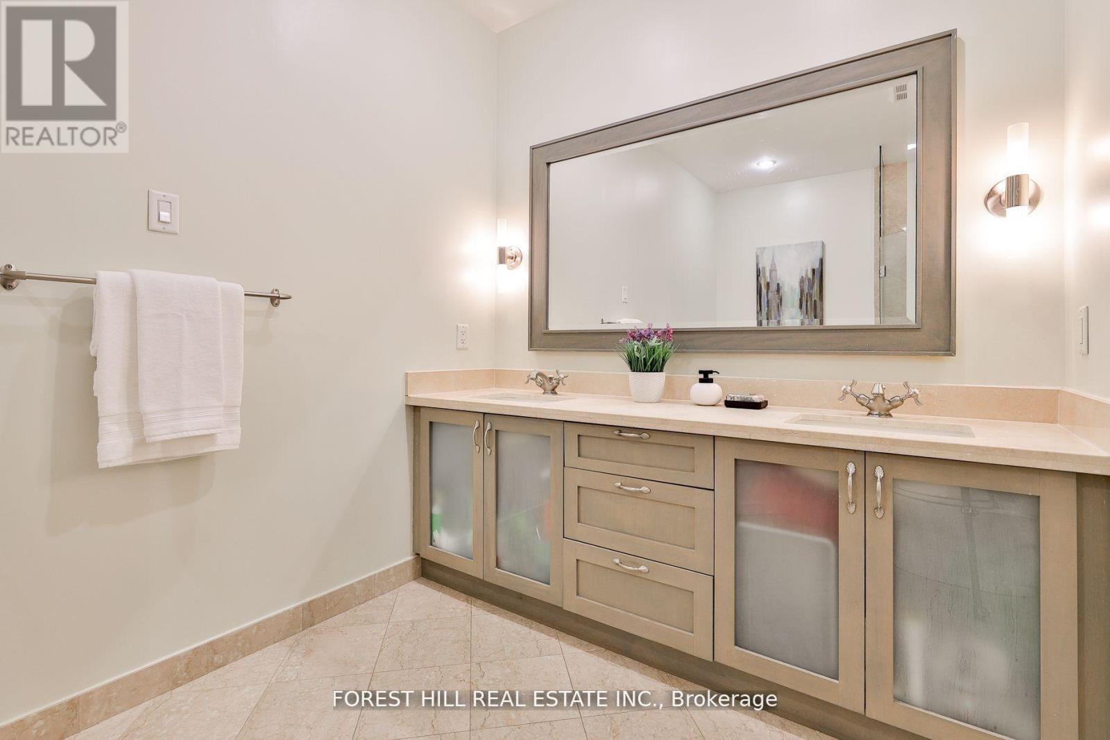 1006 - 99 Avenue Road, Toronto, Ontario  M5R 2G5 - Photo 22 - C12919714