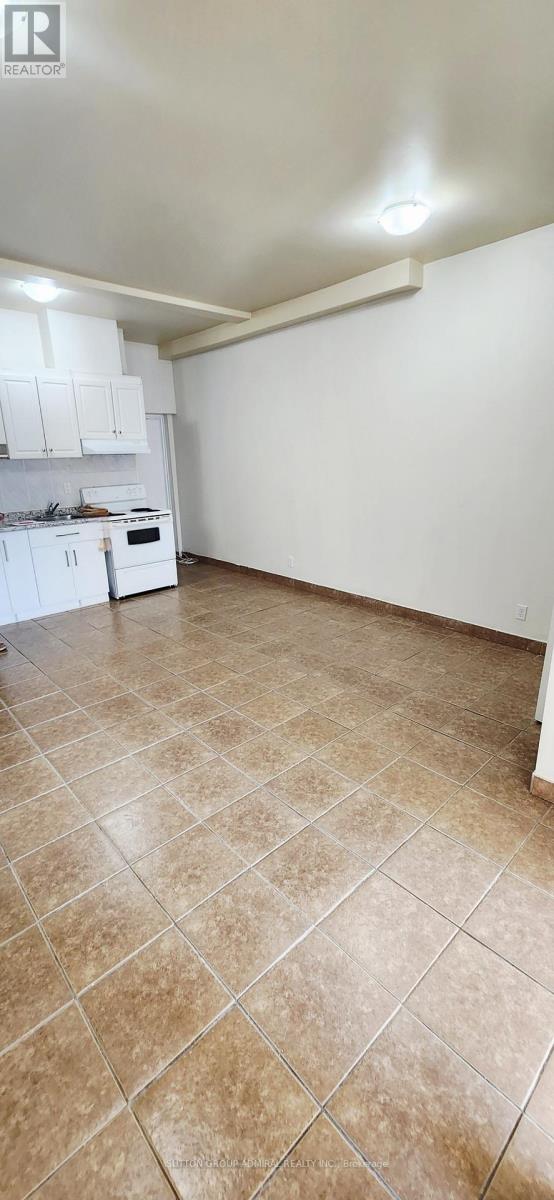 UPPER - 1040A ST CLAIR AVENUE, Toronto, Ontario