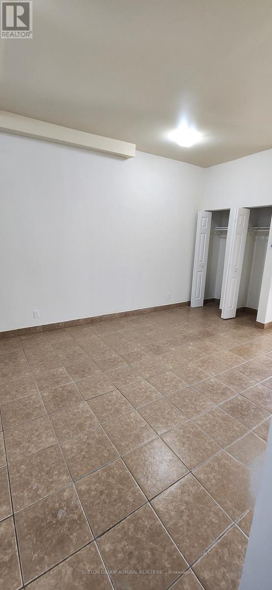 Upper - 1040a St Clair Avenue, Toronto, Ontario  M6E 1A5 - Photo 3 - C12919792