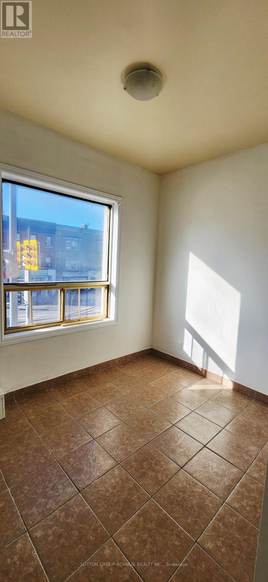 Upper - 1040a St Clair Avenue, Toronto, Ontario  M6E 1A5 - Photo 6 - C12919792