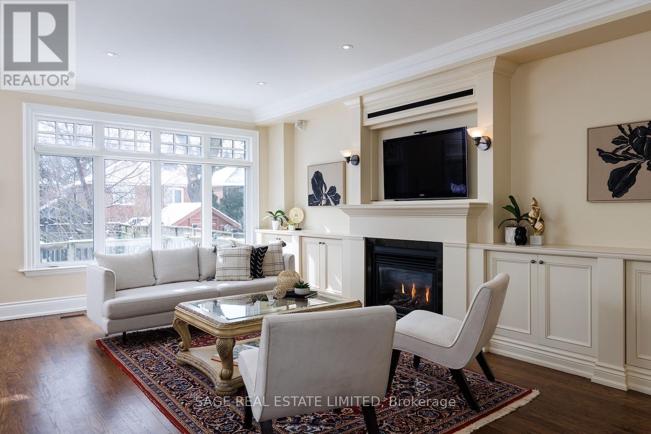 19 Carmichael Avenue, Toronto, Ontario  M5M 2W5 - Photo 22 - C12919920