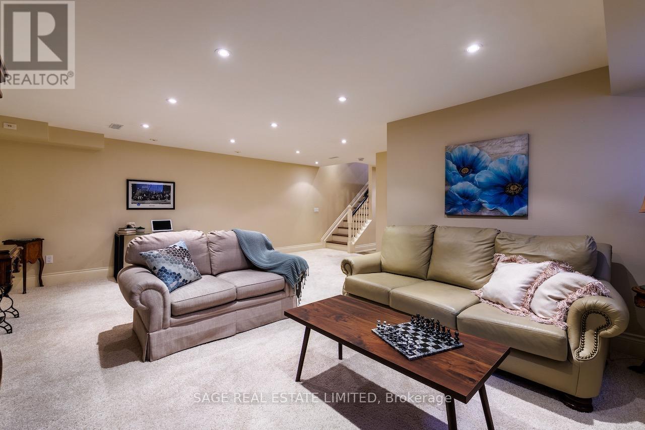 19 Carmichael Avenue, Toronto, Ontario  M5M 2W5 - Photo 43 - C12919920