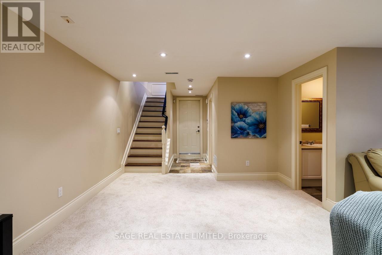 19 Carmichael Avenue, Toronto, Ontario  M5M 2W5 - Photo 45 - C12919920