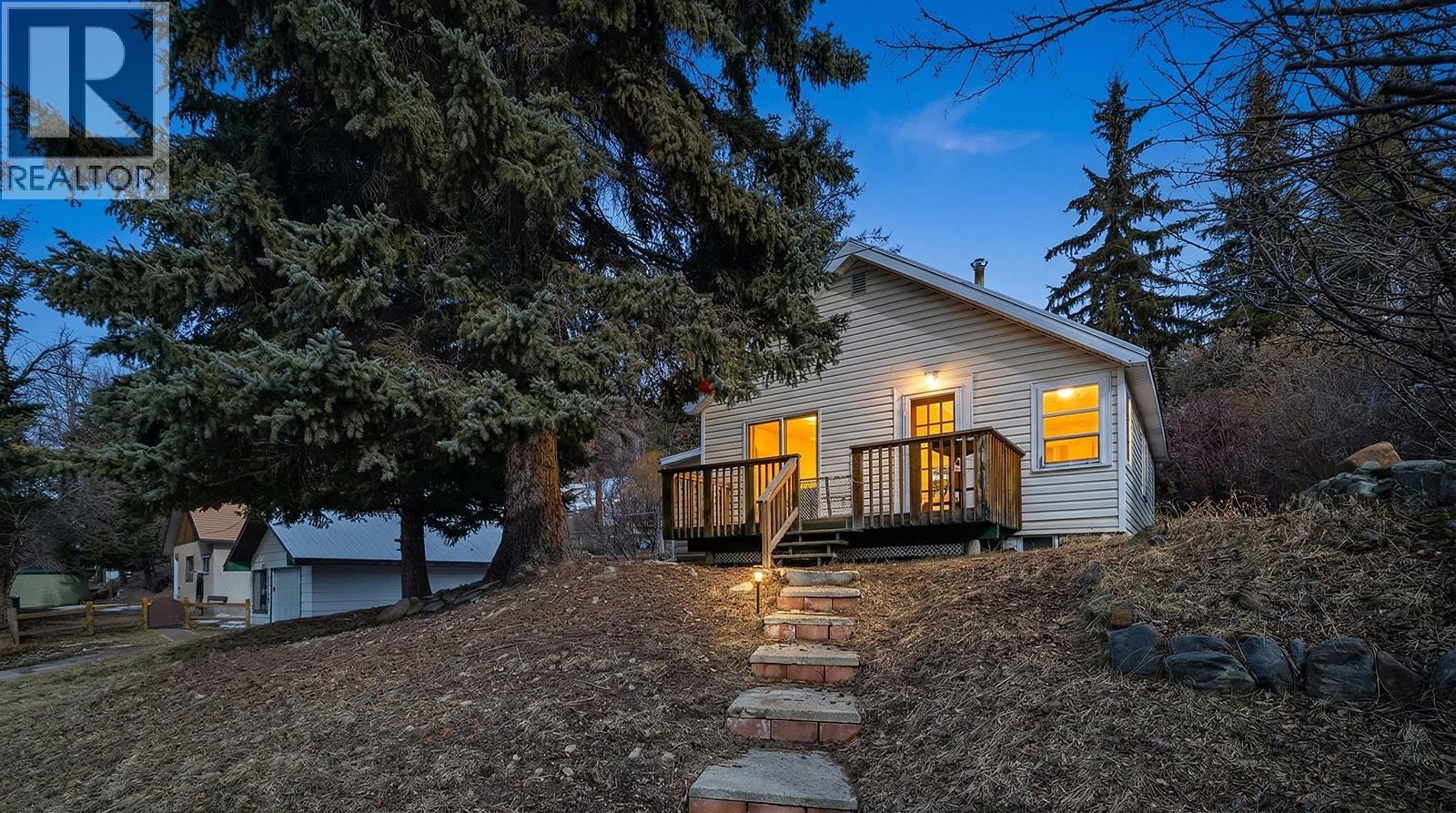 53 Spokane Street, Kimberley, British Columbia  V1A 2E3 - Photo 2 - 10380666