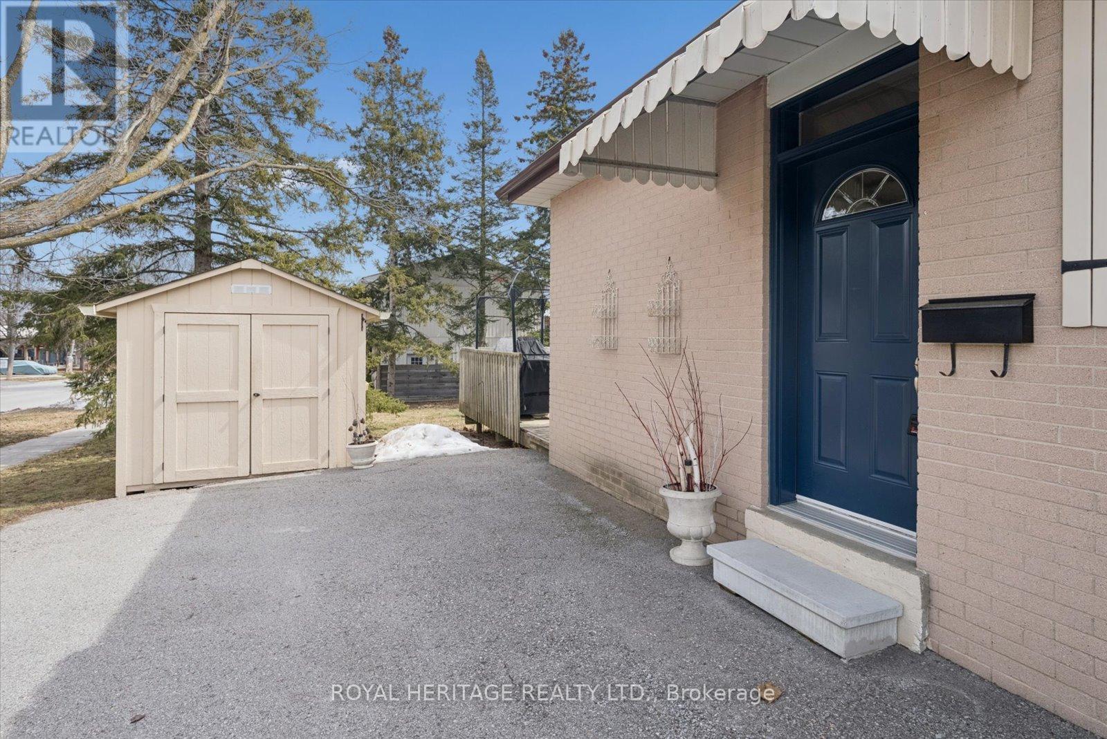 55 Garside Avenue, Whitby, Ontario  L1M 1A9 - Photo 6 - E12919878