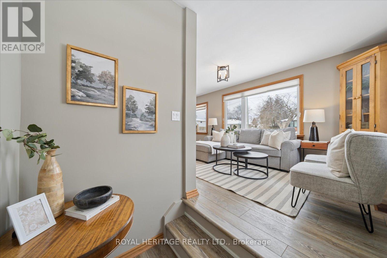 55 Garside Avenue, Whitby, Ontario  L1M 1A9 - Photo 8 - E12919878