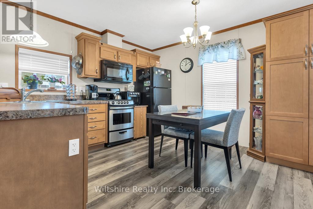 5w - 23 North Street W, Tillsonburg, Ontario  N4G 1B9 - Photo 4 - X12919970