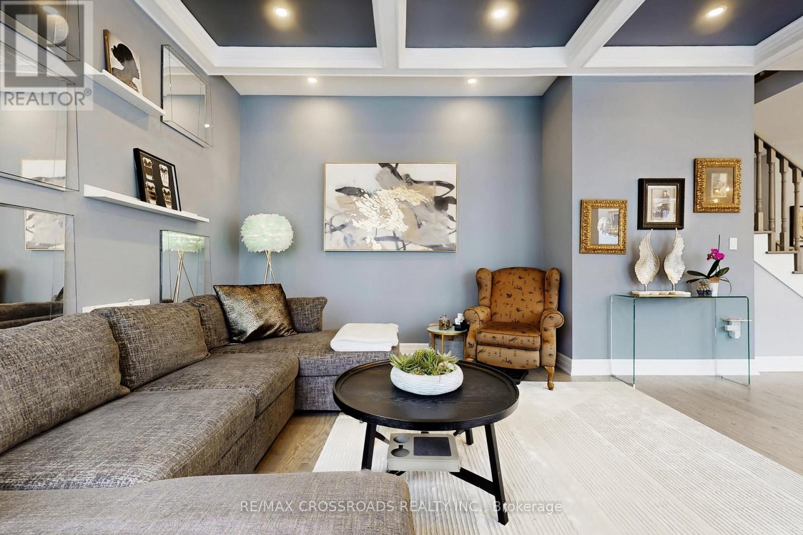 9 Kingknoll Crescent, Georgina, Ontario  L4P 0H6 - Photo 10 - N12919736