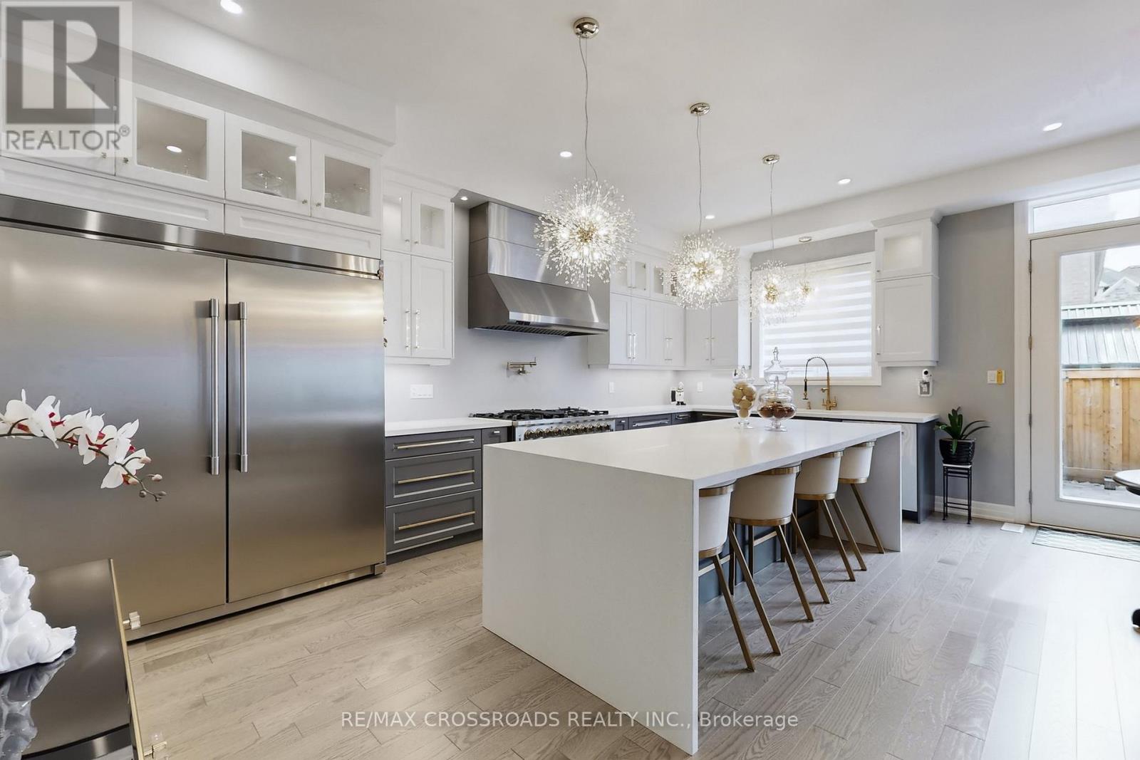 9 Kingknoll Crescent, Georgina, Ontario  L4P 0H6 - Photo 11 - N12919736