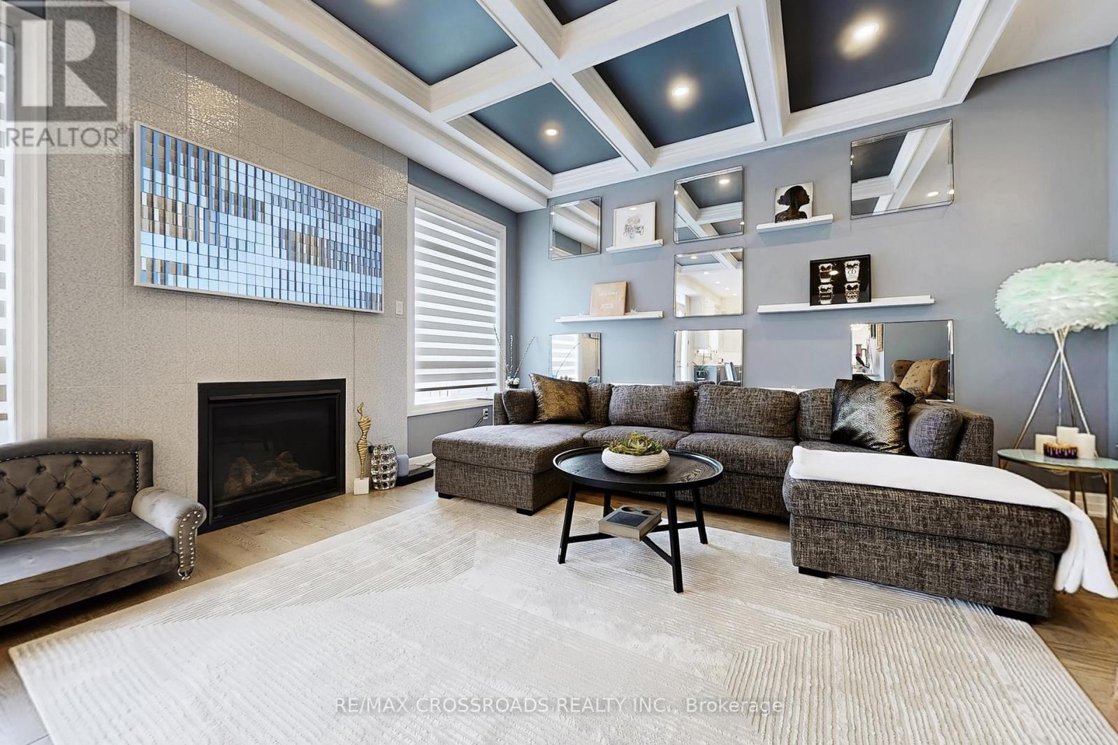 9 Kingknoll Crescent, Georgina, Ontario  L4P 0H6 - Photo 8 - N12919736