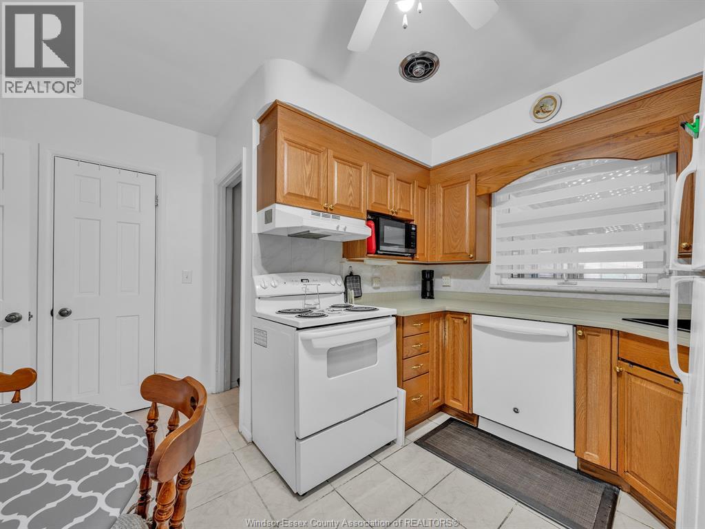 264 Sterling, Windsor, Ontario N8Y 3T7 - Photo 21 - 26006222