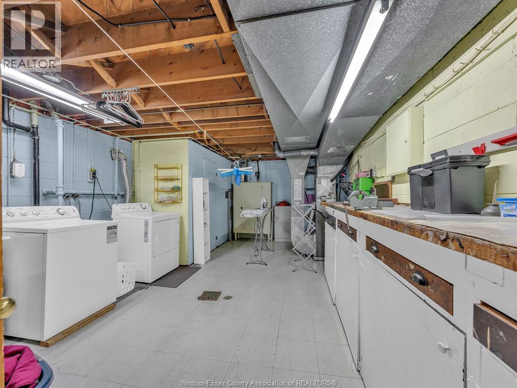 264 Sterling, Windsor, Ontario N8Y 3T7 - Photo 34 - 26006222