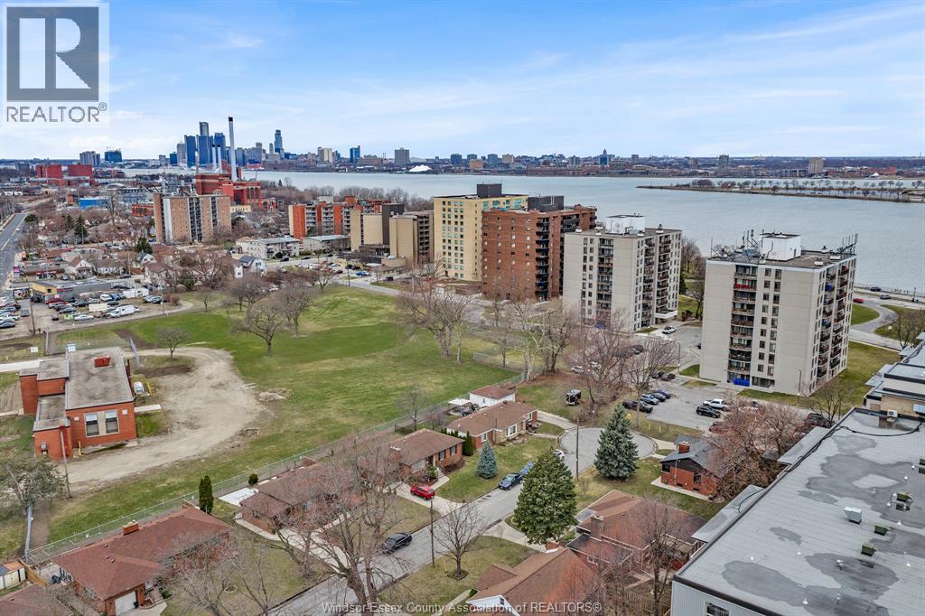 264 Sterling, Windsor, Ontario N8Y 3T7 - Photo 9 - 26006222