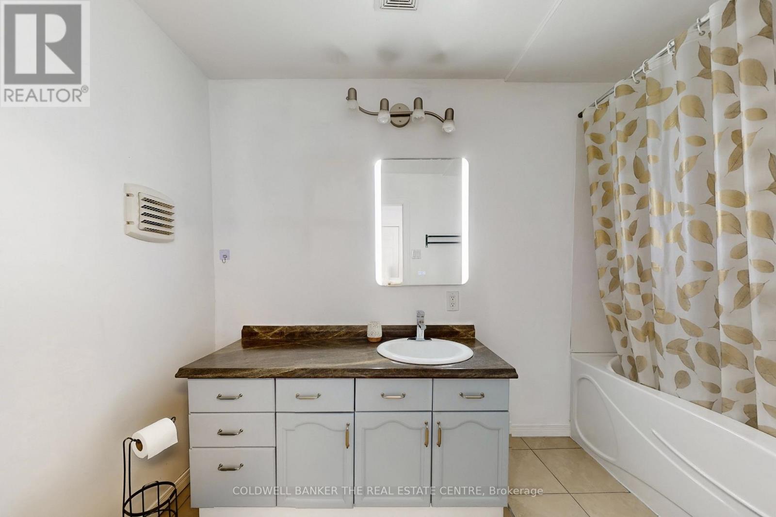 8352 Main Street, Adjala-Tosorontio, Ontario  L0M 1M0 - Photo 43 - N12919788