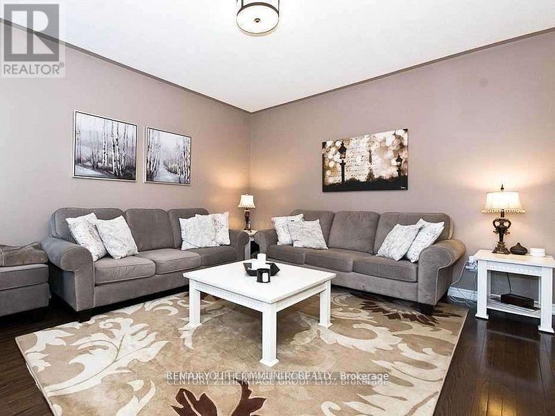 125 Timber Valley Avenue, Richmond Hill (Oak Ridges), Ontario  L4E 4Z8 - Photo 12 - N12919822