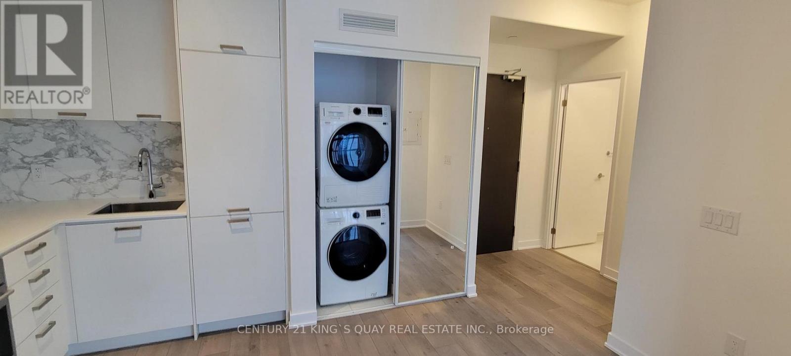 703 - 10 Honeycrisp Crescent, Vaughan (Vaughan Corporate Centre), Ontario  L4K 0M7 - Photo 10 - N12919858