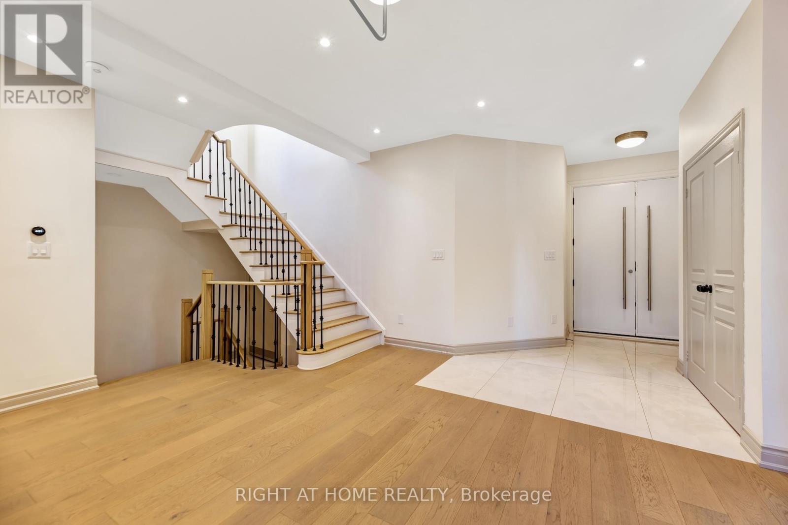 57 Calera Crescent, Vaughan (Sonoma Heights), Ontario  L4H 1V9 - Photo 8 - N12919864