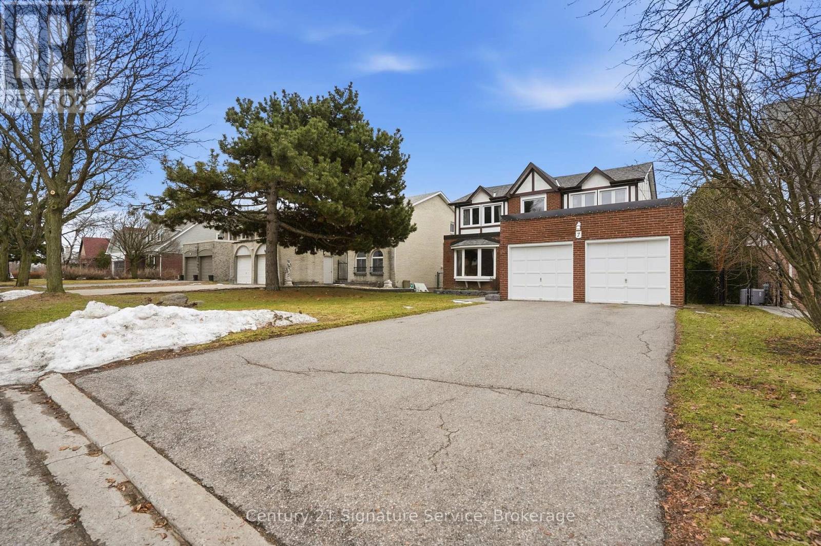 7 German Mills, Markham, Ontario  L3T 4H4 - Photo 2 - N12919888