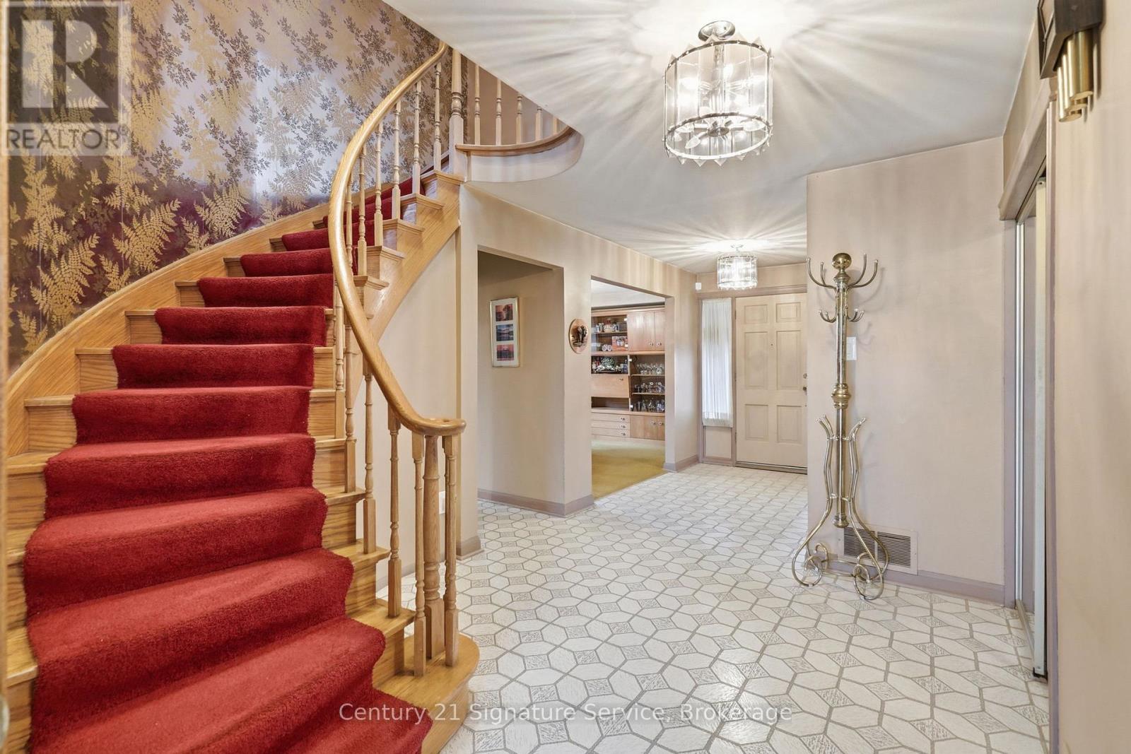 7 German Mills, Markham, Ontario  L3T 4H4 - Photo 8 - N12919888