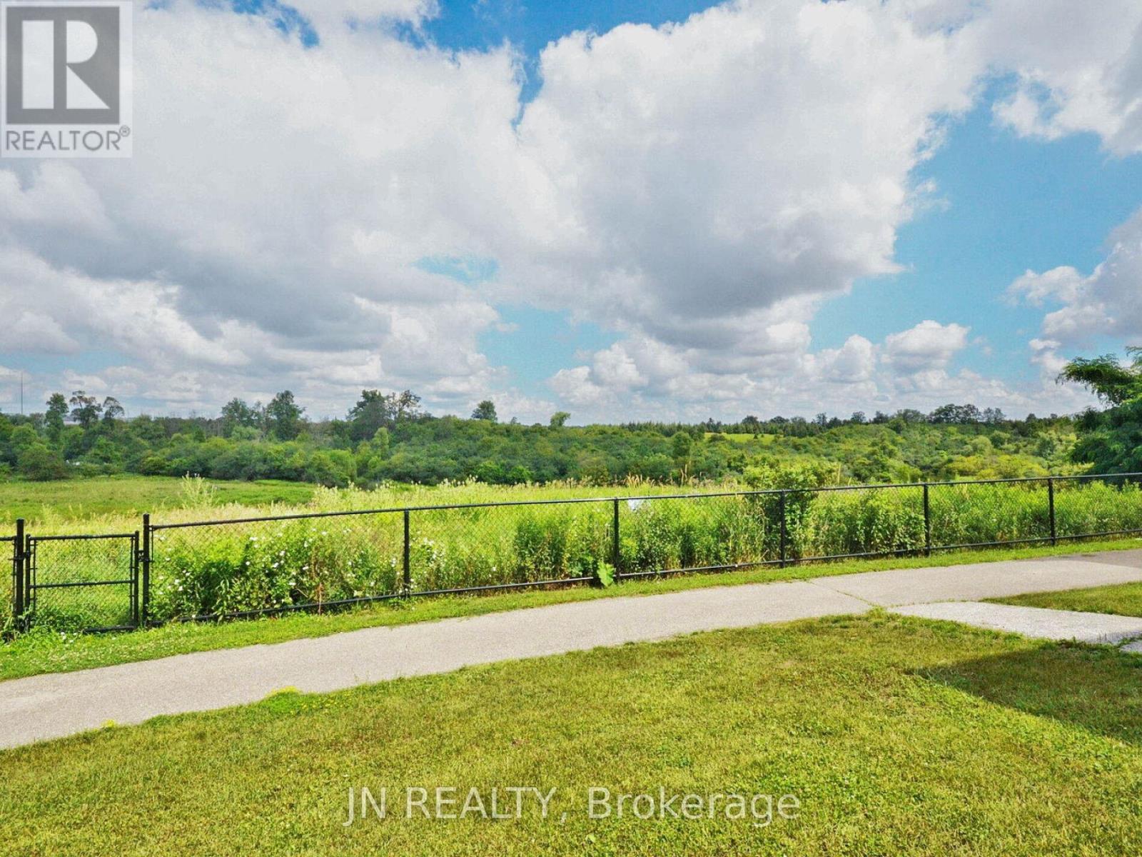 109 - 10 Dayspring Circle, Brampton, Ontario  L6P 1B9 - Photo 40 - W12749436