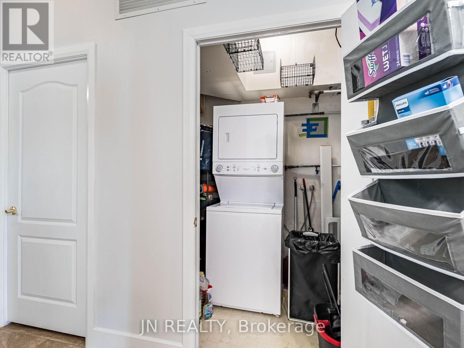 109 - 10 Dayspring Circle, Brampton, Ontario  L6P 1B9 - Photo 32 - W12749436