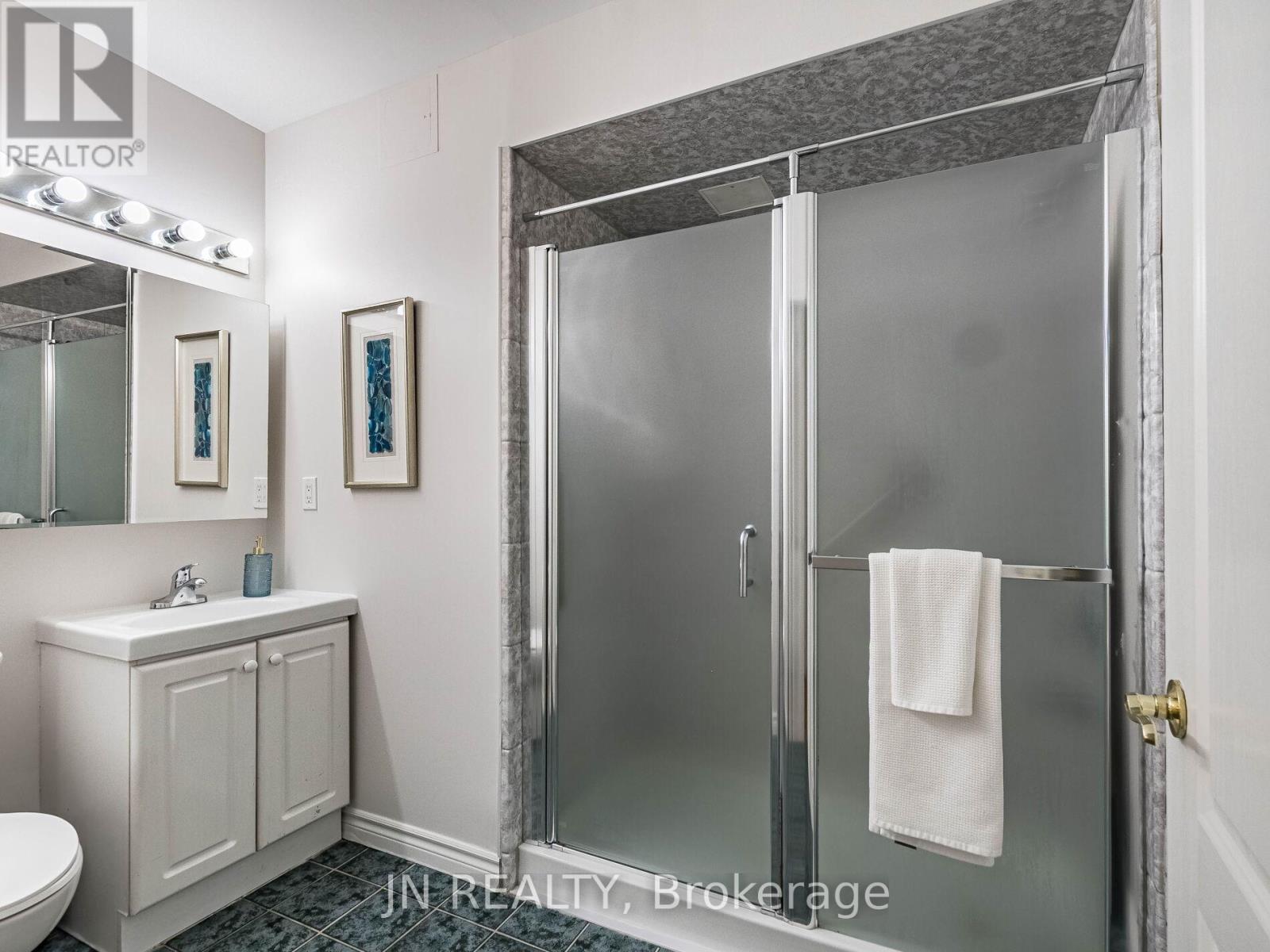 109 - 10 Dayspring Circle, Brampton, Ontario  L6P 1B9 - Photo 18 - W12749436