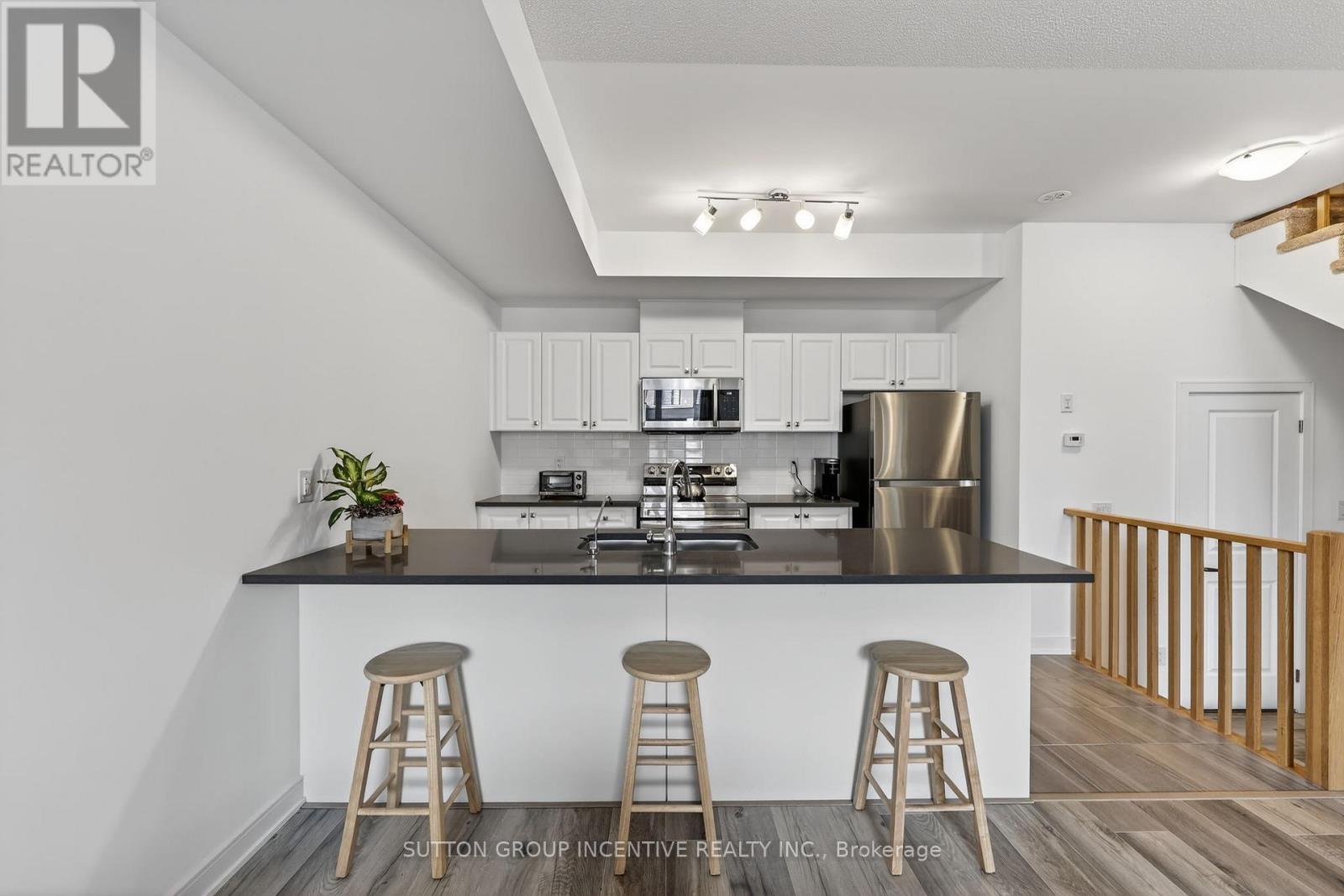 46 Spry Lane, Barrie, Ontario  L9J 0N6 - Photo 9 - S12919802