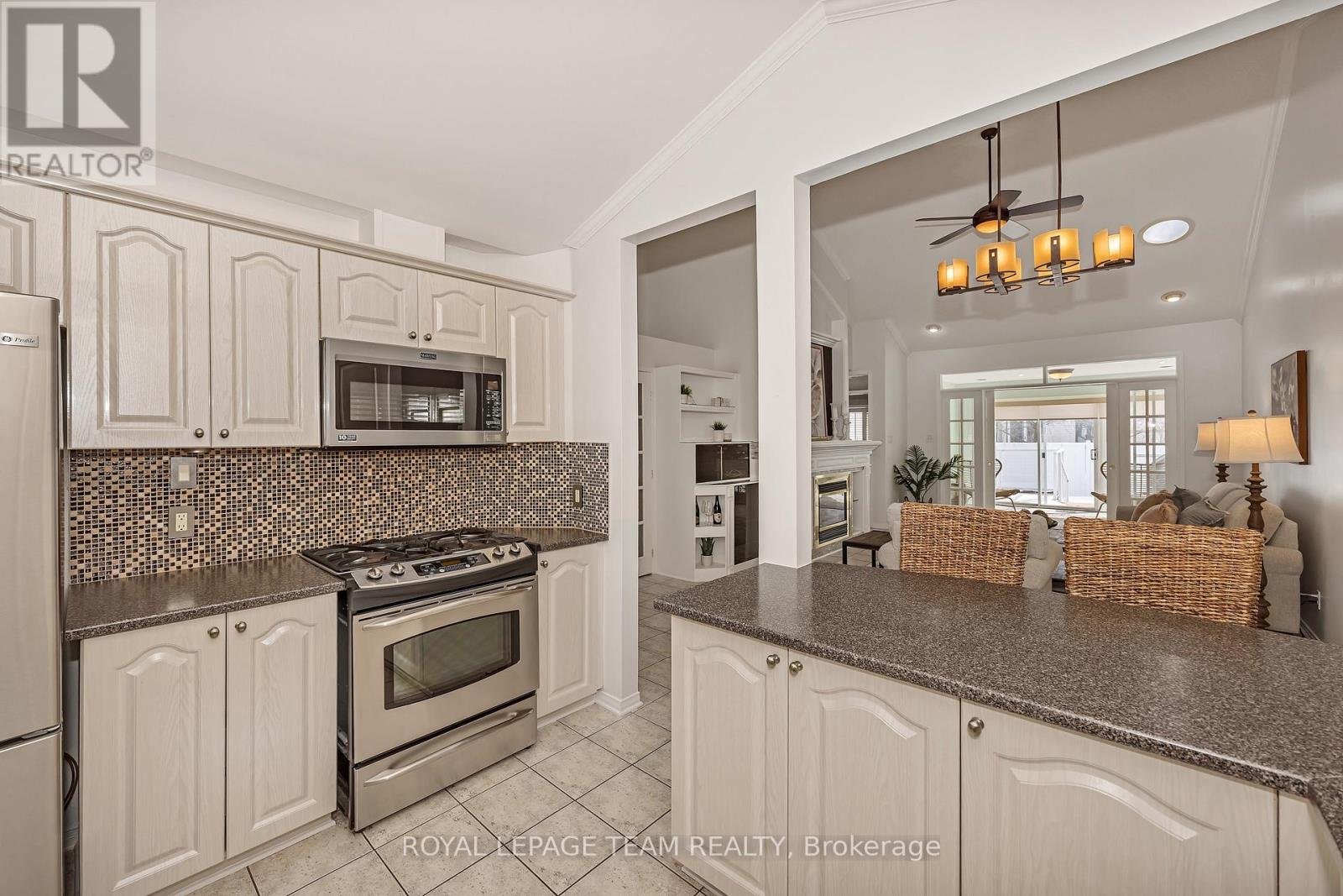 43 Settler's Ridge Way, Ottawa, Ontario  K2J 4V2 - Photo 4 - X12919960