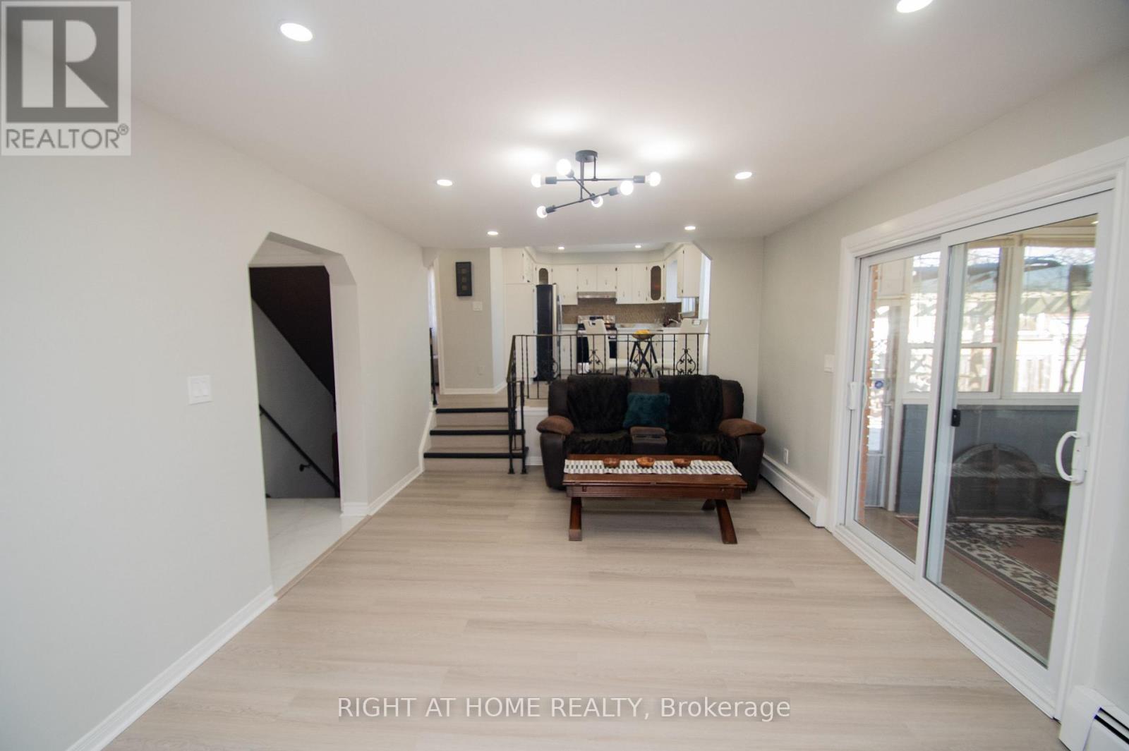 6807 Corwin Crescent, Niagara Falls, Ontario  L2G 2M8 - Photo 13 - X12840354