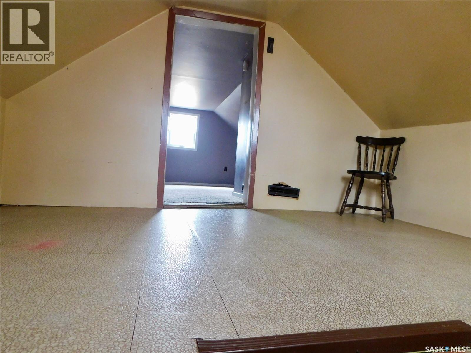 220 2nd Street E, Lafleche, Saskatchewan  S0H 3R0 - Photo 16 - SK031167