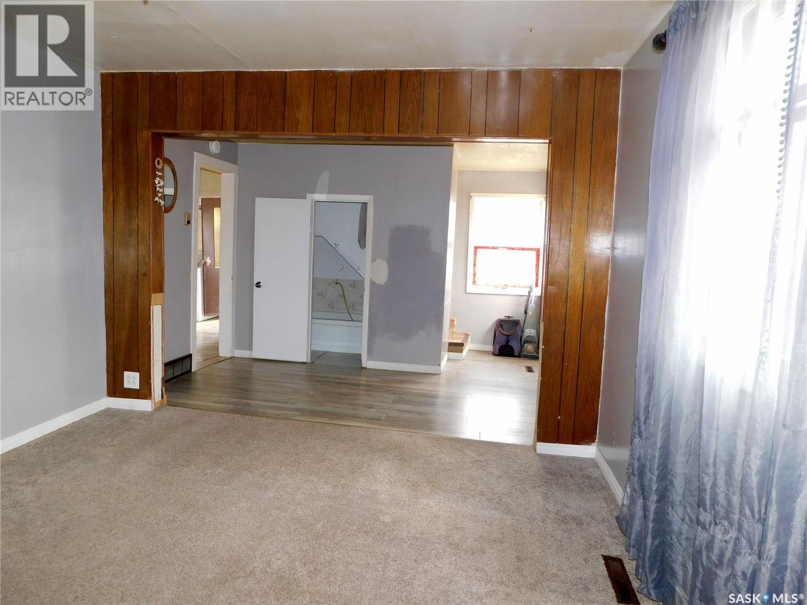 220 2nd Street E, Lafleche, Saskatchewan  S0H 3R0 - Photo 12 - SK031167