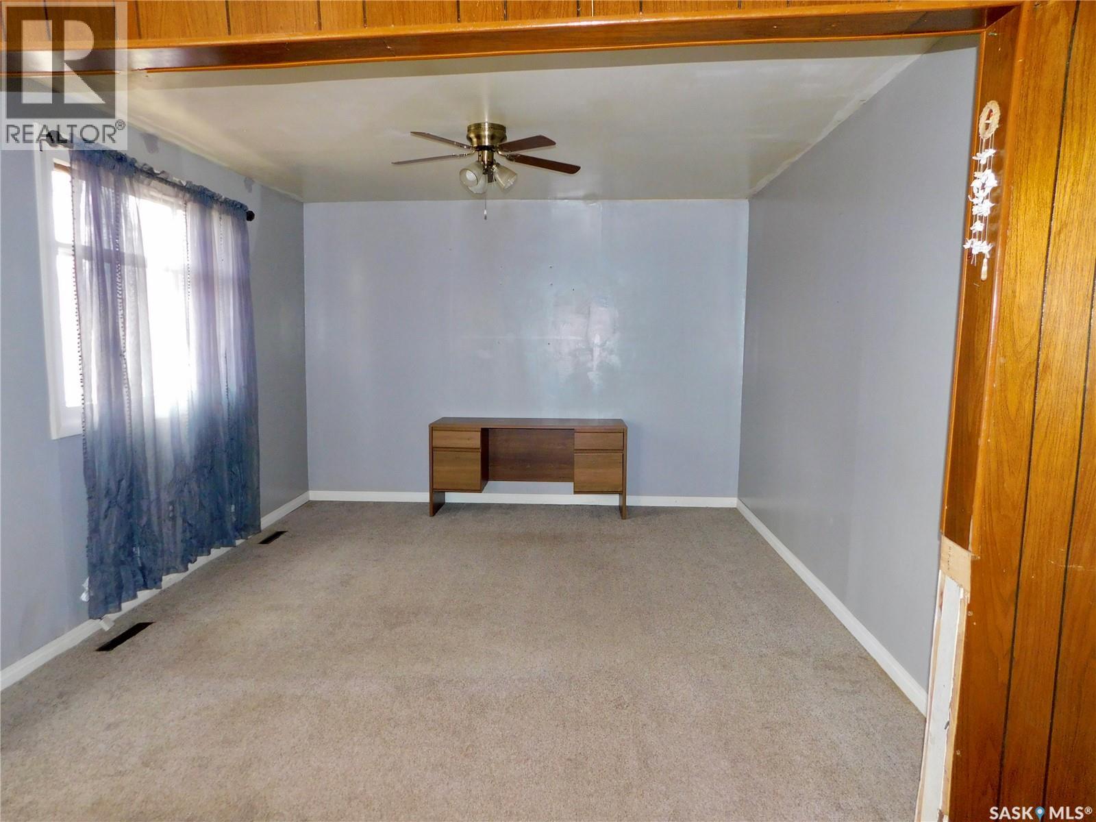 220 2nd Street E, Lafleche, Saskatchewan  S0H 3R0 - Photo 11 - SK031167