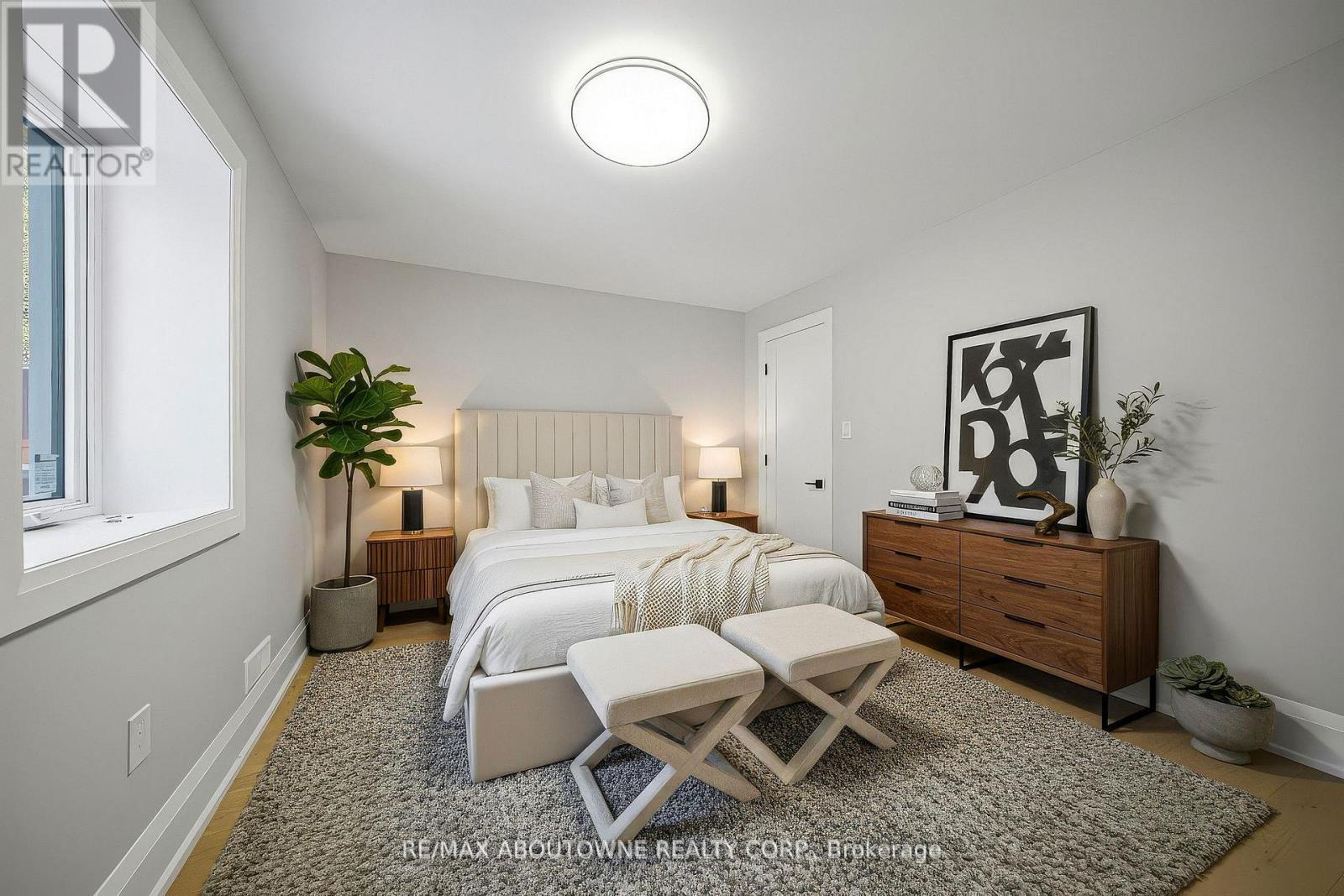 2091 Bridge Road, Oakville, Ontario  L6L 2E8 - Photo 19 - W12919720