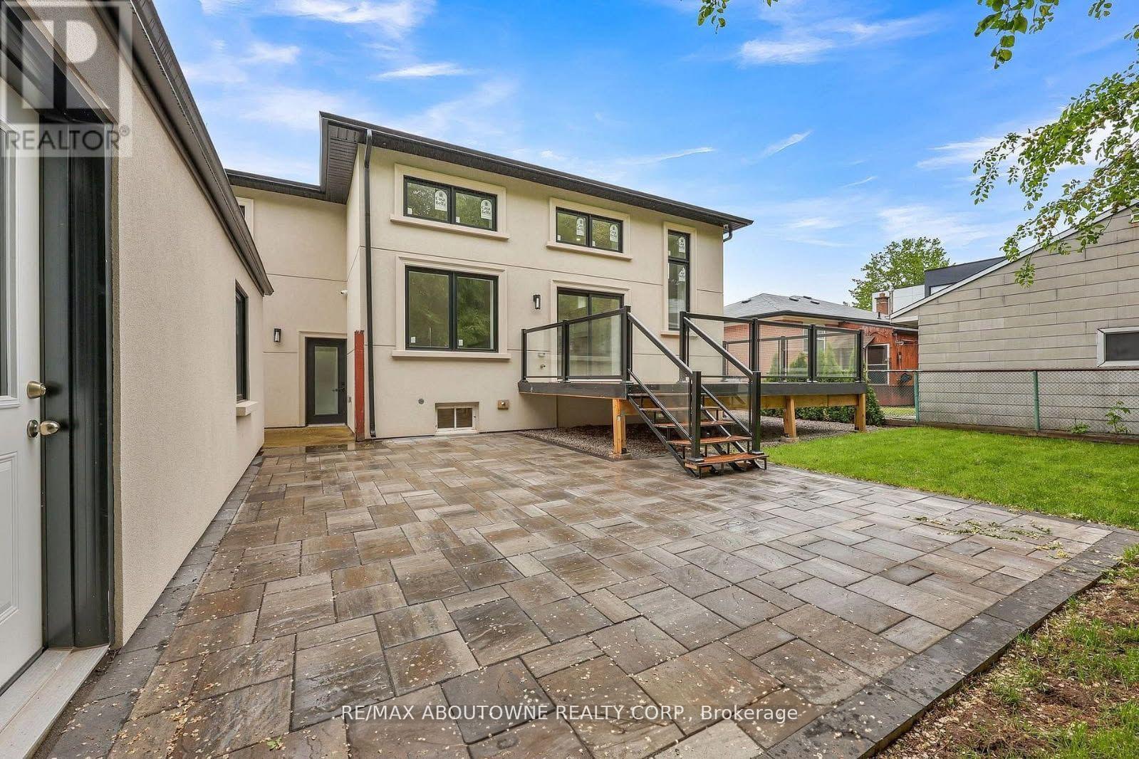 2091 Bridge Road, Oakville, Ontario  L6L 2E8 - Photo 38 - W12919720