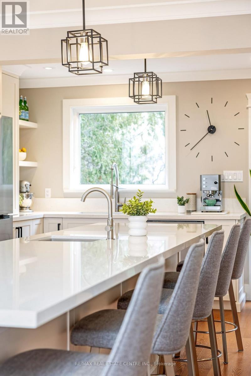 517 Farmstead Drive, Milton, Ontario  L9T 4N7 - Photo 11 - W12919734