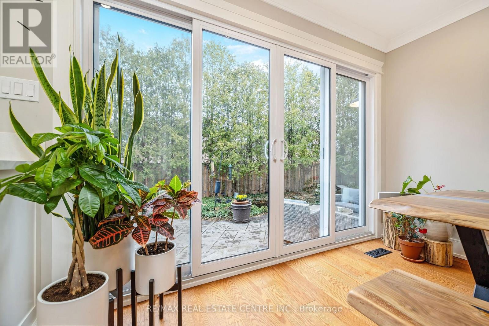 517 Farmstead Drive, Milton, Ontario  L9T 4N7 - Photo 14 - W12919734