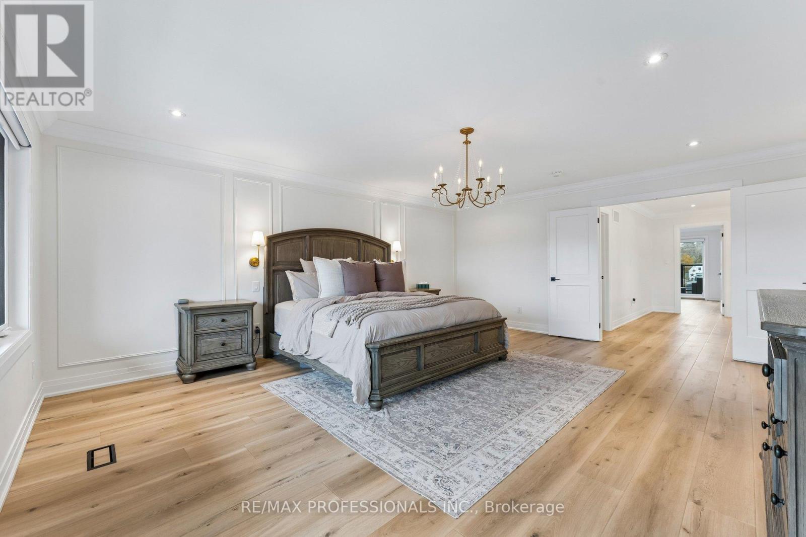 7 Ranwood Drive, Toronto, Ontario  M9N 3E8 - Photo 23 - W12919754