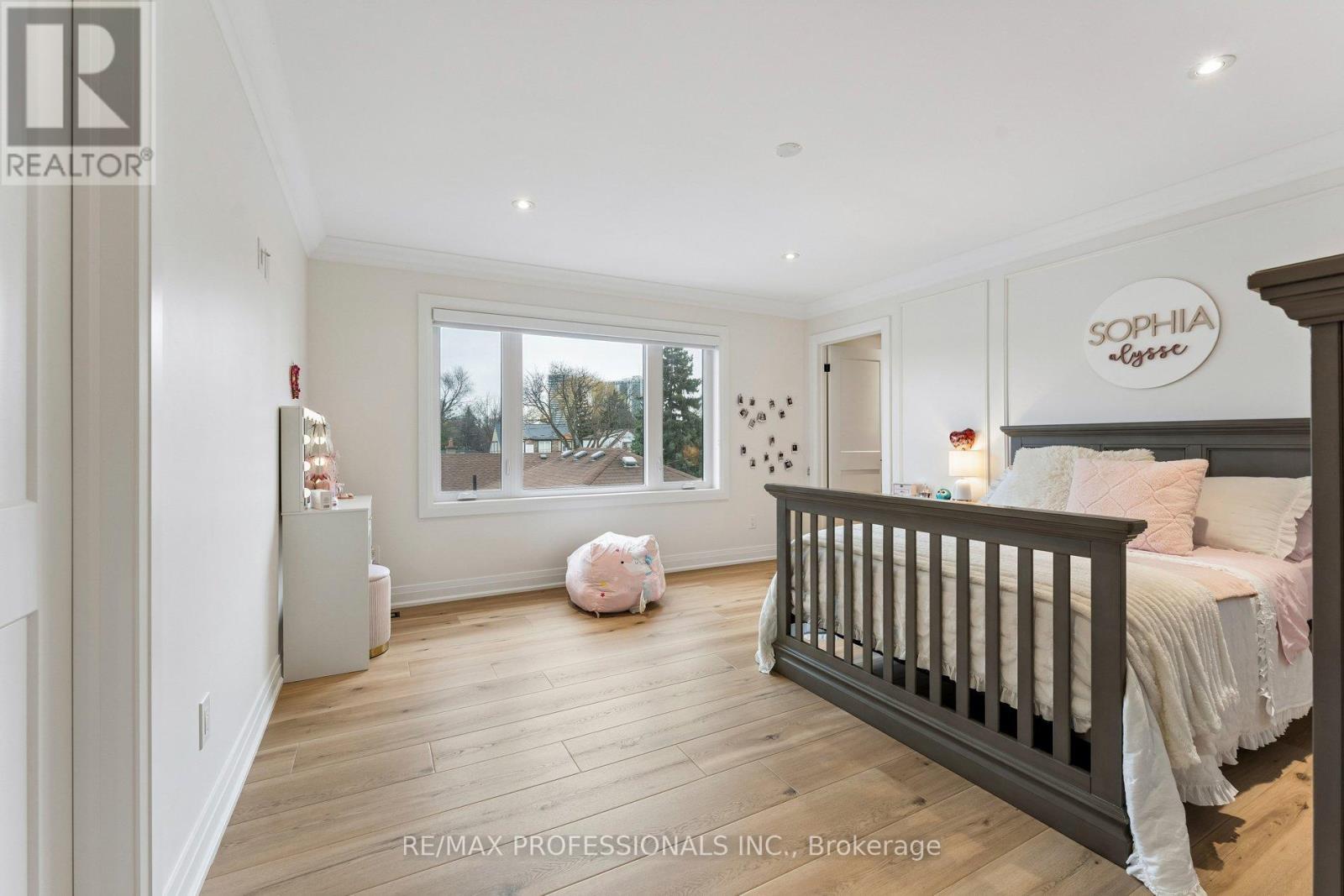 7 Ranwood Drive, Toronto, Ontario  M9N 3E8 - Photo 34 - W12919754