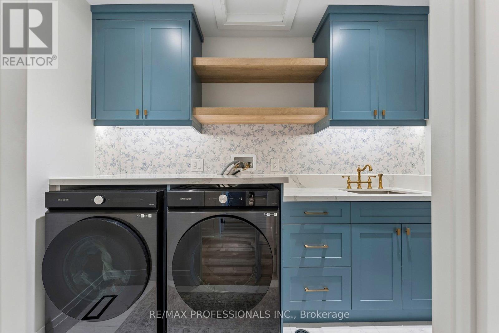 7 Ranwood Drive, Toronto, Ontario  M9N 3E8 - Photo 39 - W12919754