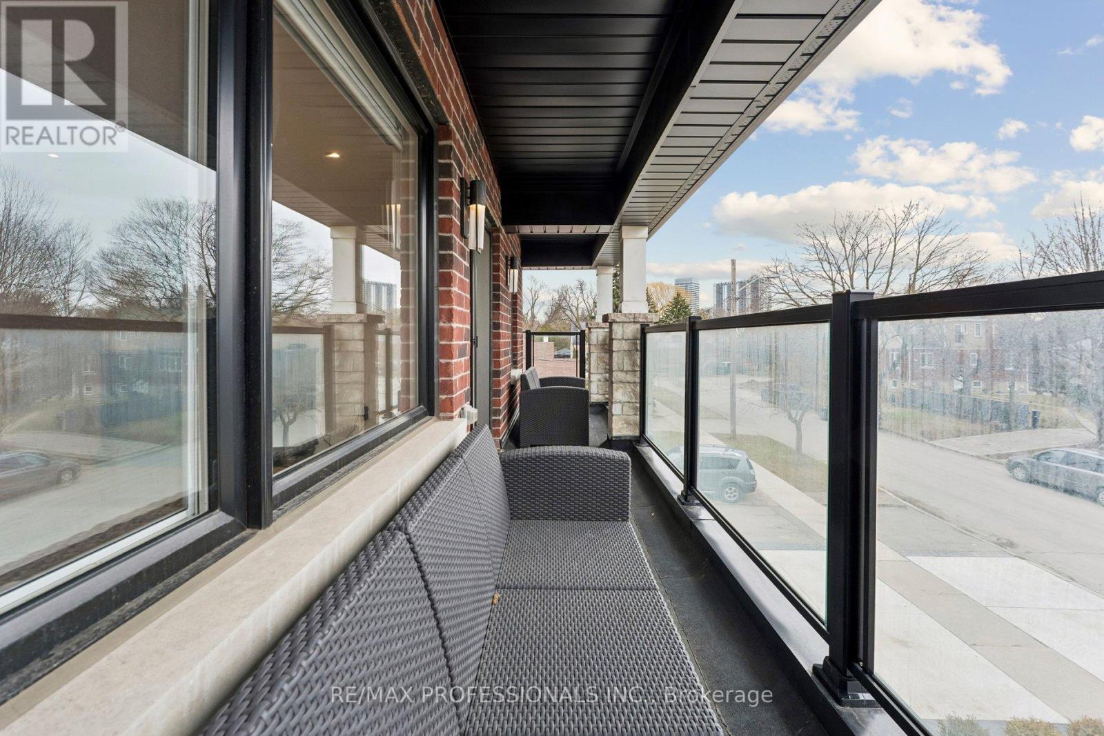 7 Ranwood Drive, Toronto, Ontario  M9N 3E8 - Photo 44 - W12919754