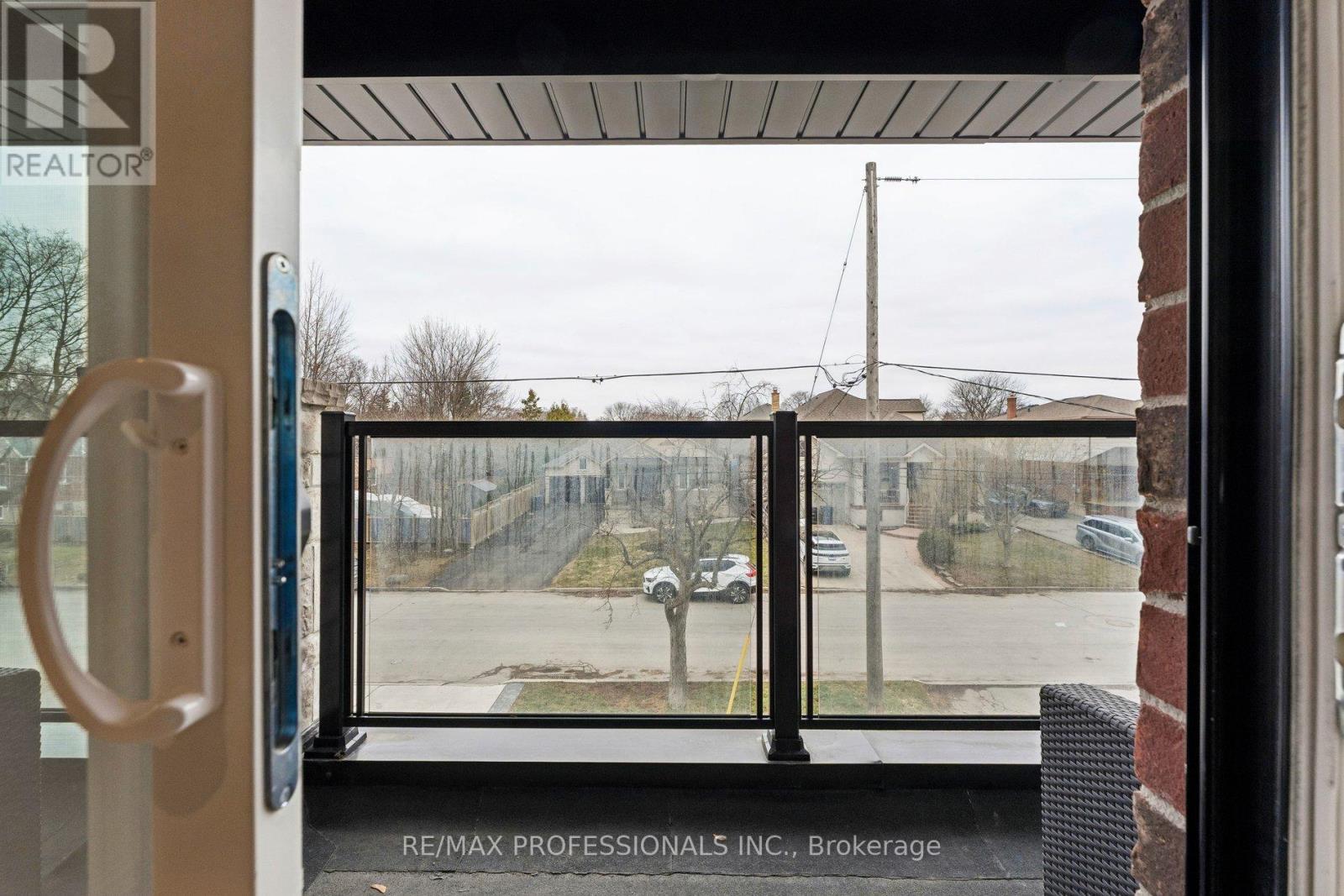 7 Ranwood Drive, Toronto, Ontario  M9N 3E8 - Photo 45 - W12919754