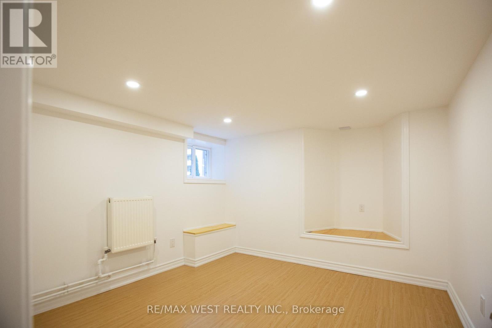 Lower - 16 Maynard Avenue, Toronto, Ontario  M6K 2Z9 - Photo 5 - W12919894