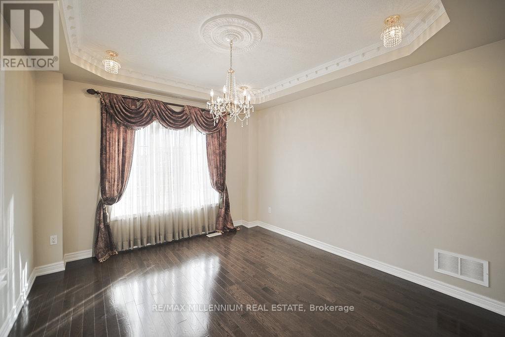 24 Prince Edward Boulevard, Brampton, Ontario  L6P 2N8 - Photo 19 - W12919910