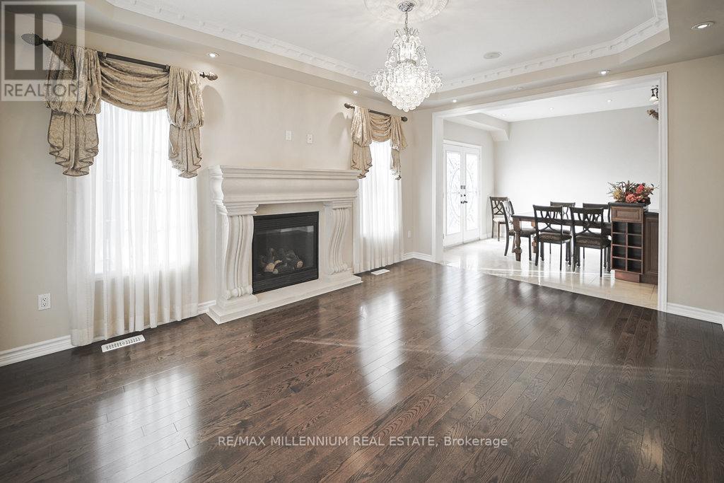 24 Prince Edward Boulevard, Brampton, Ontario  L6P 2N8 - Photo 6 - W12919910