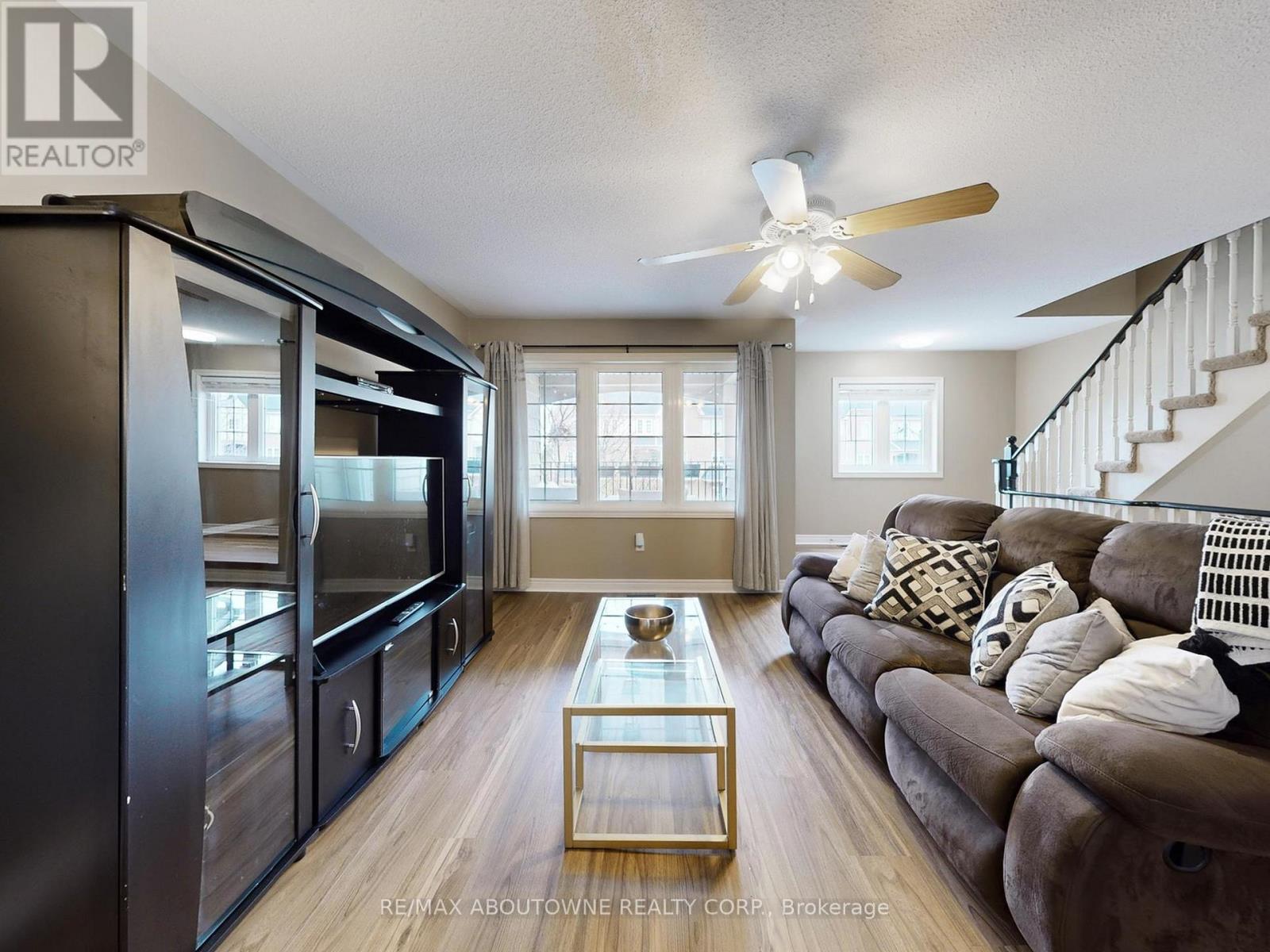 9 - 2360 Parkhaven Boulevard, Oakville, Ontario  L6H 7S6 - Photo 10 - W12919958