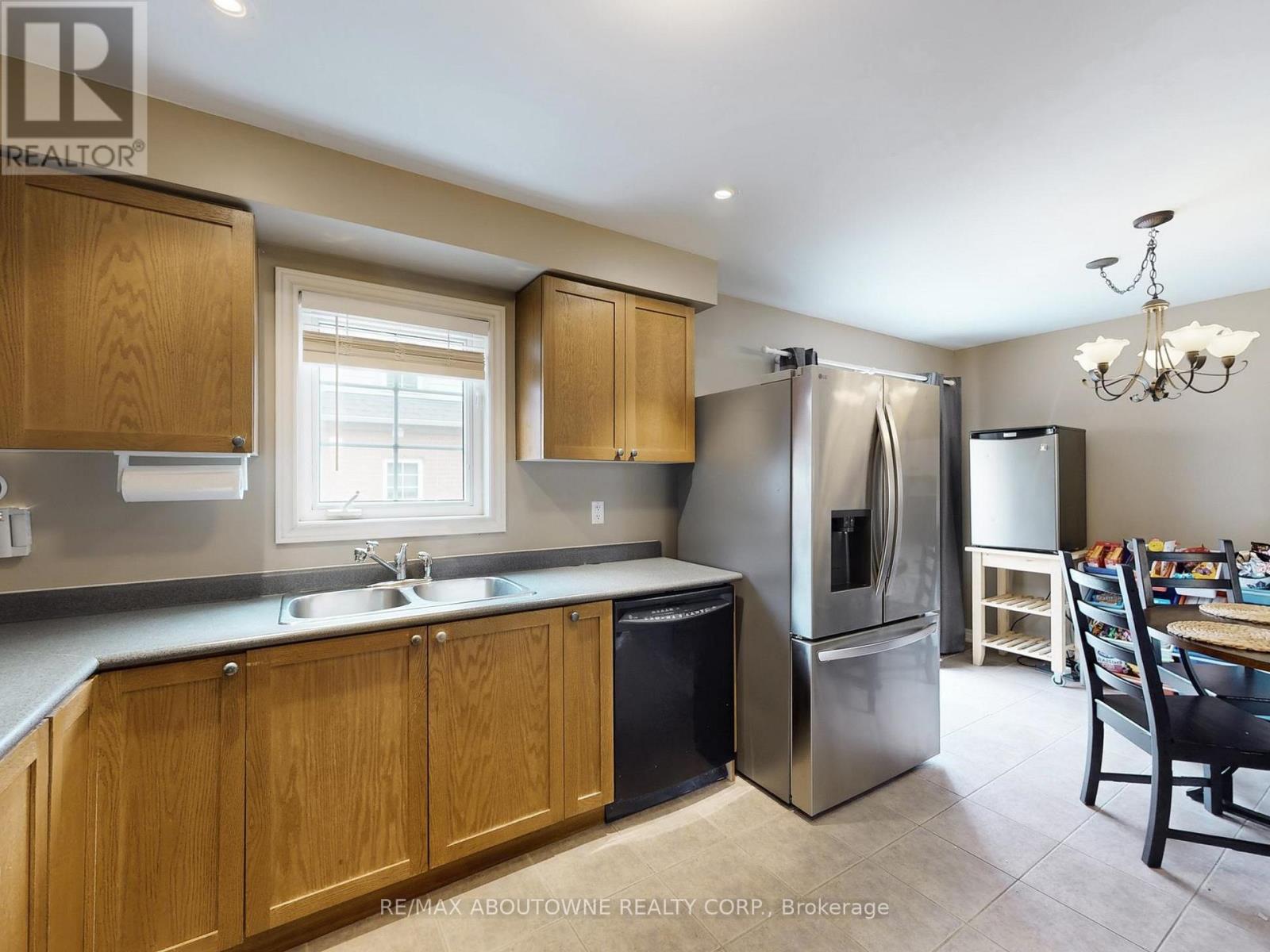 9 - 2360 Parkhaven Boulevard, Oakville, Ontario  L6H 7S6 - Photo 21 - W12919958